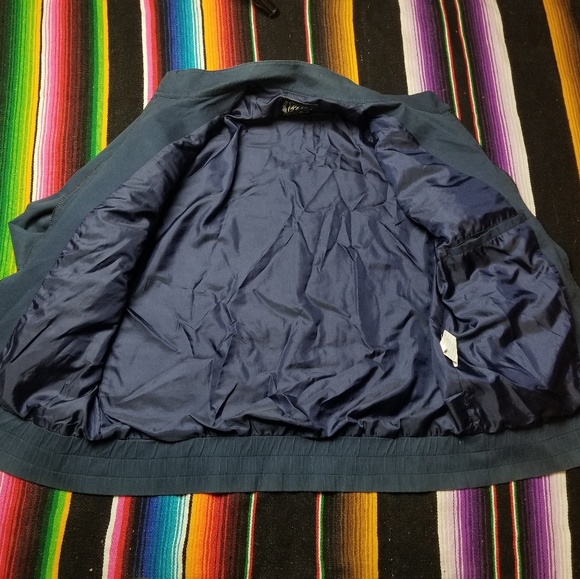 Jacket - Picture 4 of 7